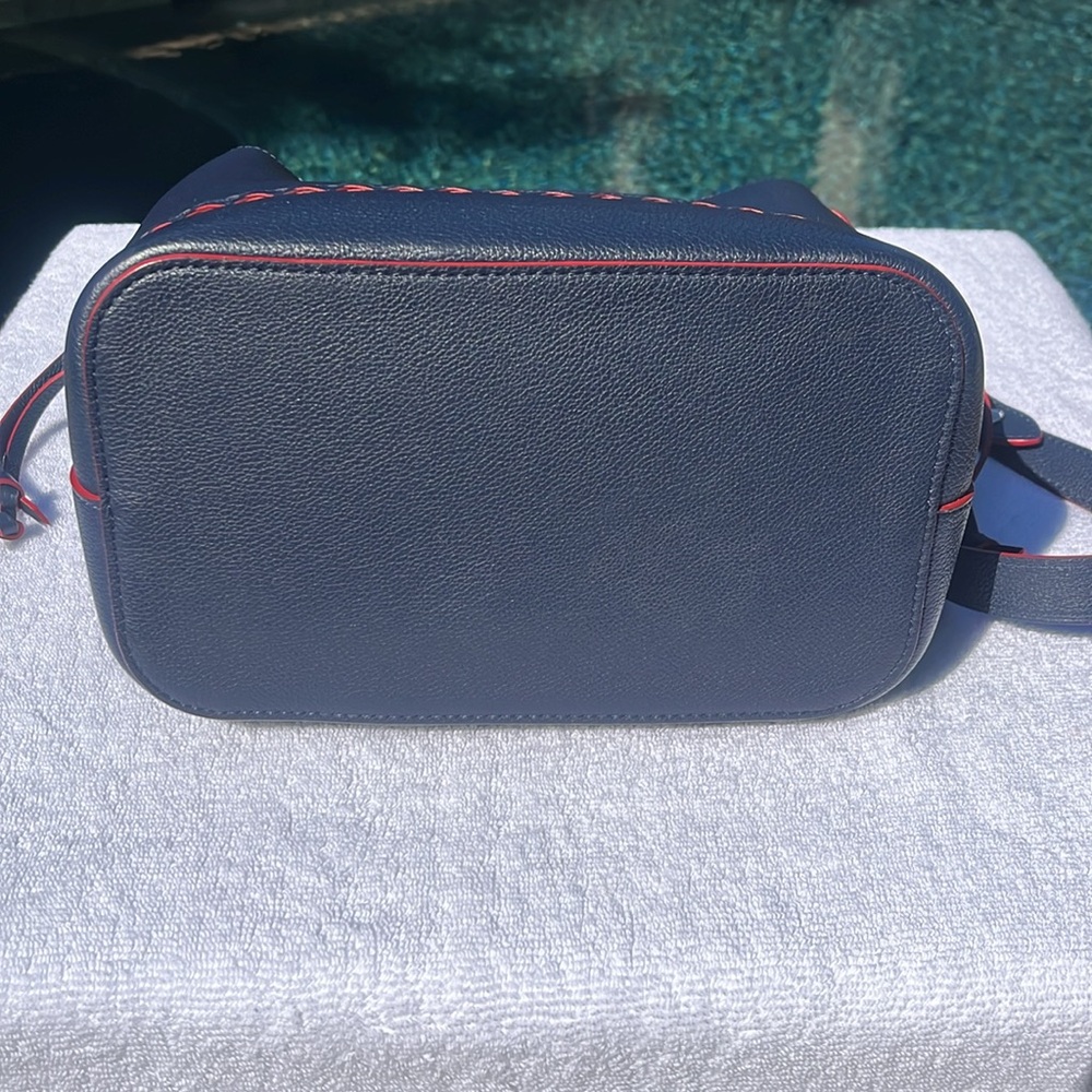 Louis Vuitton Lockme Braided Bucket Bag - Picture 10 of 17